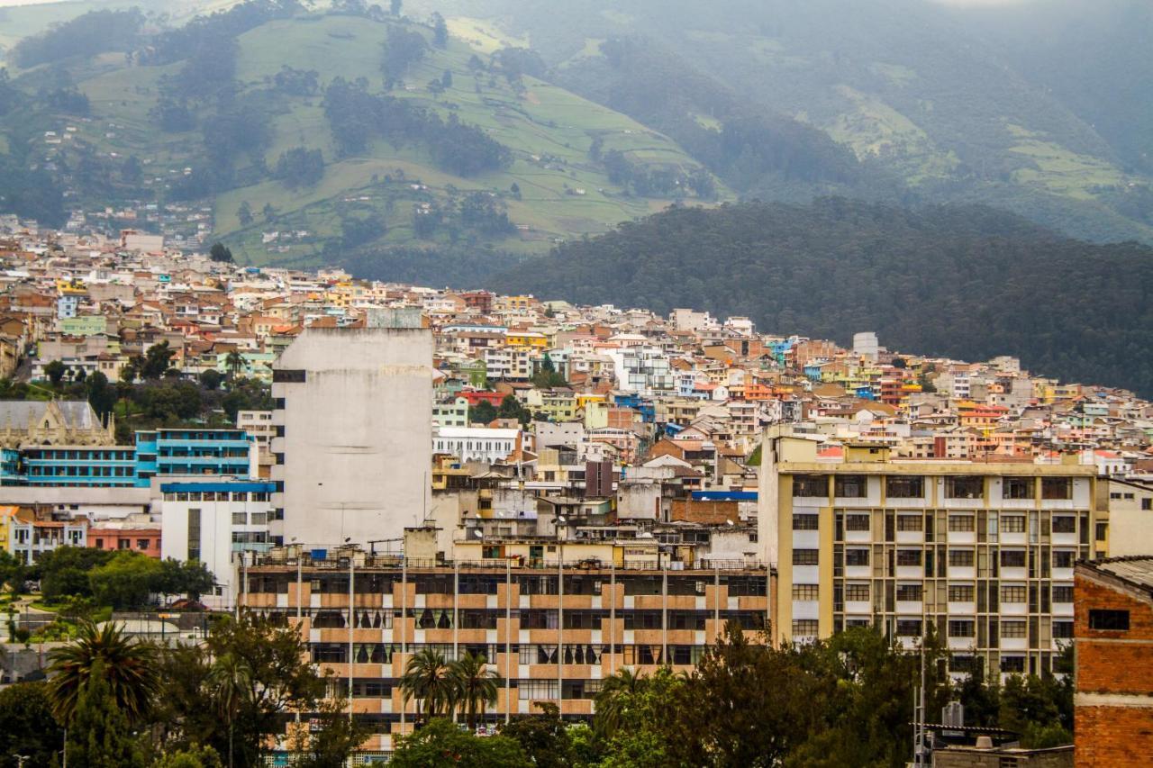 Apartamento Báltico Quito Exterior foto